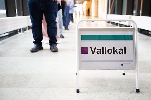 Skylt med texten vallokal